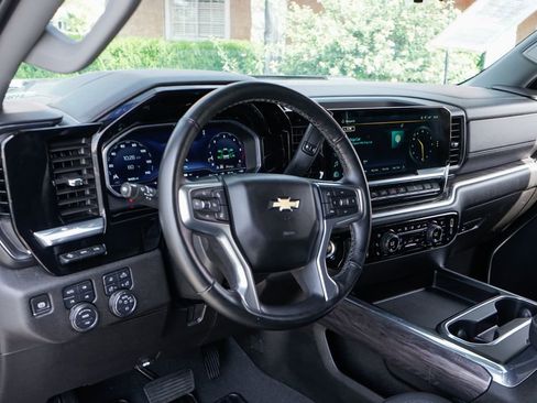 Used 2024 Chevrolet Silverado 2500 LTZ w/ LTZ Premium Package AWD/4WD image 21