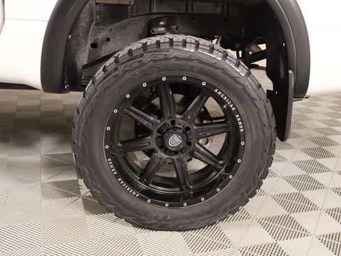 Used 2021 Nissan Titan PRO-4X w/ Pro-4x Utility Package AWD/4WD image 17