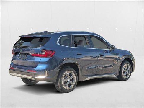 Used 2025 BMW X1 xDrive28i w/ Convenience Package image 2