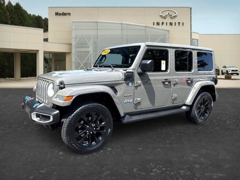 Used 2022 Jeep Wrangler Unlimited Sahara w/ Cold Weather Group AWD/4WD image 1