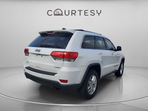Used 2017 Jeep Grand Cherokee Laredo w/ Quick Order Package 23E image 3