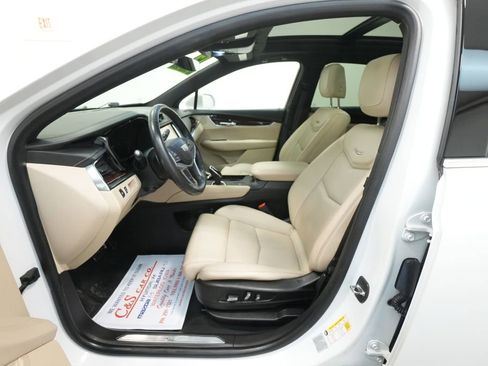 Used 2017 Cadillac XT5 Luxury w/ LPO, Wheel Lock Package image 14