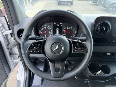 Used 2023 Mercedes-Benz Sprinter 144 Cargo image 19