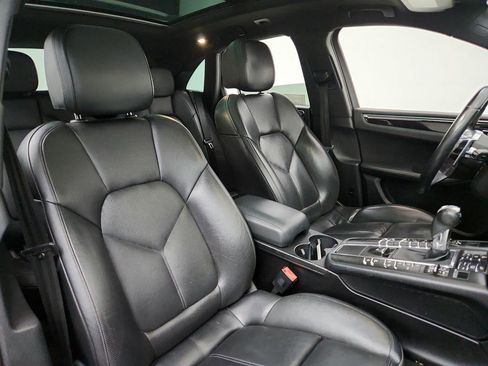 Used 2015 Porsche Macan S image 26