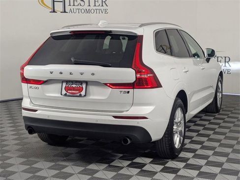 Used 2021 Volvo XC60 T5 Momentum w/ Protection Package Premier image 7
