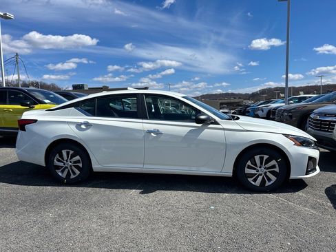 New 2025 Nissan Altima 2.5 S image 2