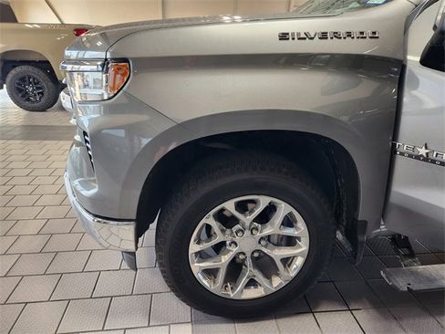 Used 2025 Chevrolet Silverado 1500 LTZ w/ Technology Package AWD/4WD image 7