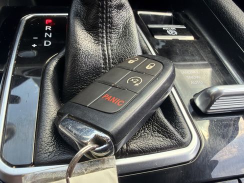 Used 2022 Jeep Compass Latitude w/ Sun and Sound Group AWD/4WD image 45