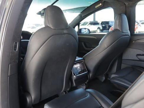 Used 2023 Tesla Model X Plaid image 27