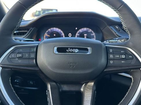 New 2026 Jeep Grand Cherokee L Limited w/ Limited Altitude Package AWD/4WD image 23