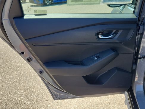 Used 2025 Honda Accord SE image 13