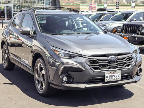 Used 2024 Subaru Crosstrek 2.5i Limited w/ Crosstrek Mirror Package AWD/4WD image 18