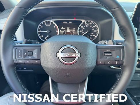 Certified 2025 Nissan Rogue SV image 9