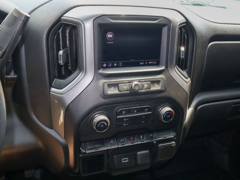 Used 2020 Chevrolet Silverado 1500 Custom w/ Custom Value Package AWD/4WD image 18