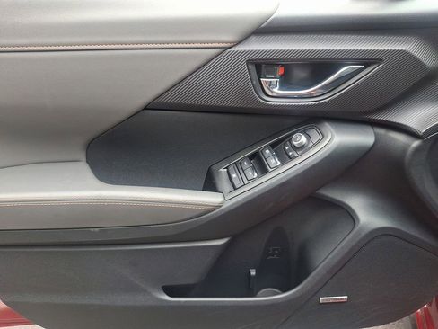 Certified 2024 Subaru Crosstrek 2.5i Limited w/ Crosstrek Mirror Package image 10