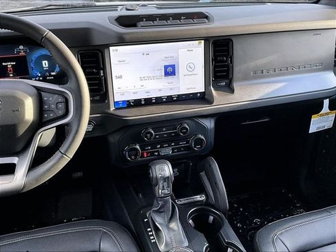 New 2025 Ford Bronco Big Bend w/ Black Diamond Package AWD/4WD image 8