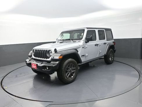 Used 2024 Jeep Wrangler Unlimited Sport AWD/4WD image 40