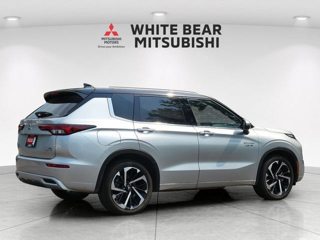 Used 2025 Mitsubishi Outlander SEL AWD/4WD image 5