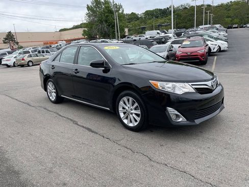 Used 2012 Toyota Camry XLE FWD image 6