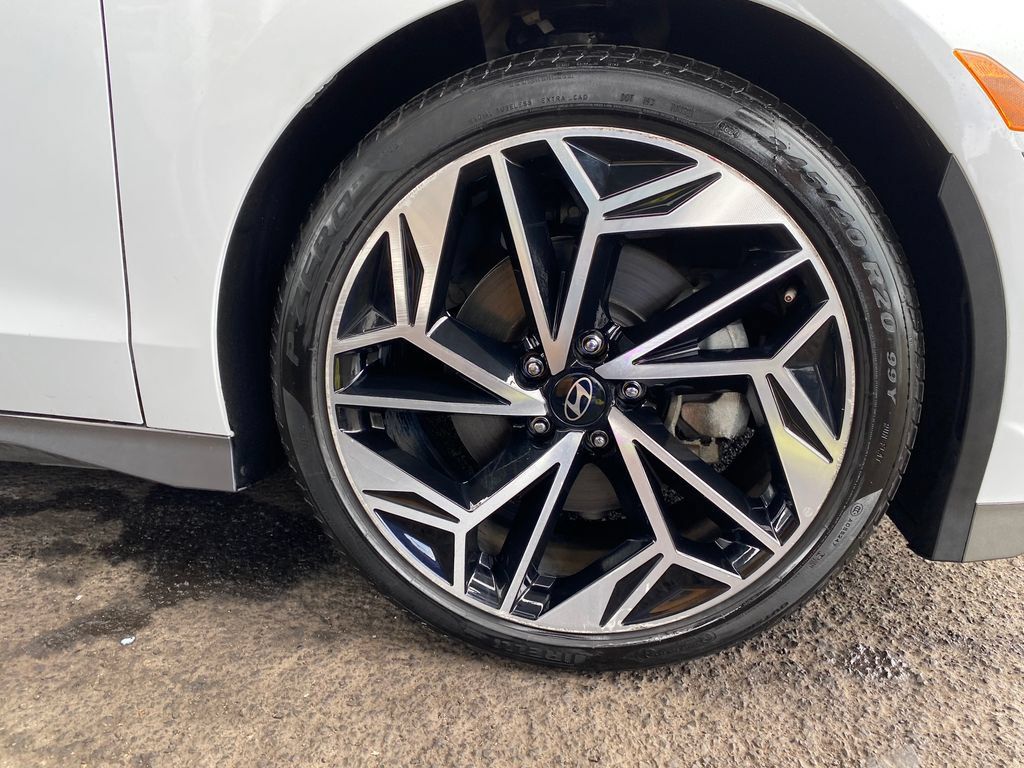 Used 2024 Hyundai Ioniq 6 Limited RWD image 27