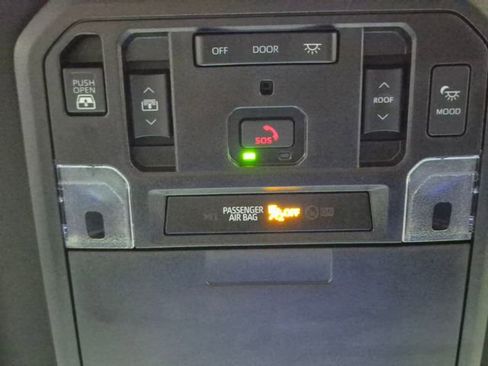 Used 2025 Toyota Tundra Platinum image 22