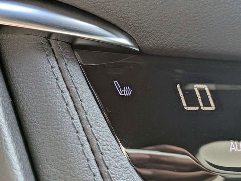 New 2026 Cadillac XT5 Luxury image 22