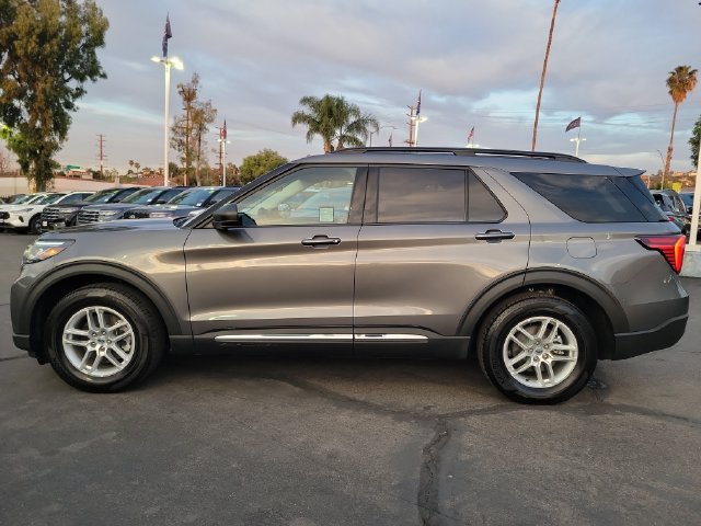 Used 2025 Ford Explorer Active w/ Active Comfort Package RWD image 29
