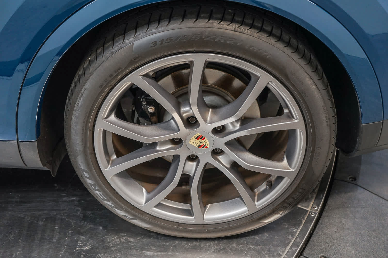 Certified 2024 Porsche Cayenne S AWD/4WD image 13