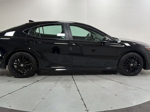 Used 2026 Toyota Camry SE w/ Convenience Package image 6