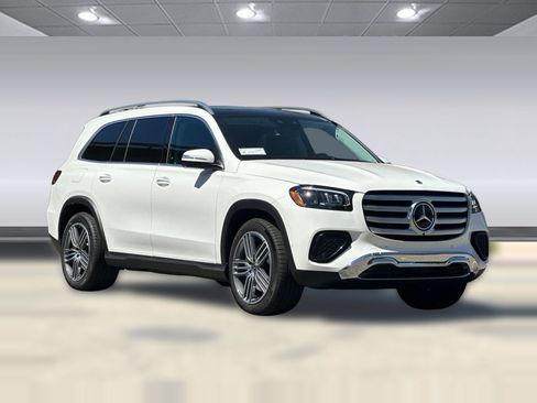 Used 2026 Mercedes-Benz GLS 450 4MATIC image 6