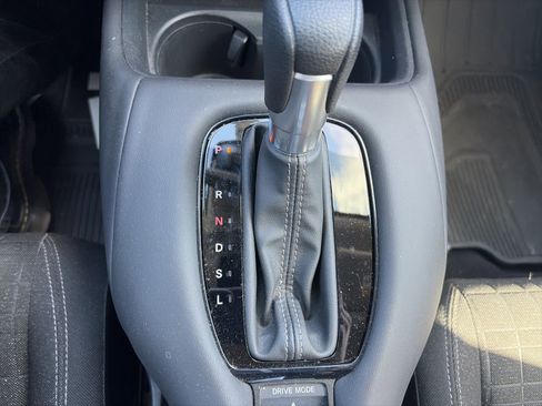 Used 2023 Honda HR-V LX image 18