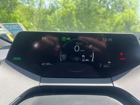 Used 2024 Toyota Prius Prime FWD image 6