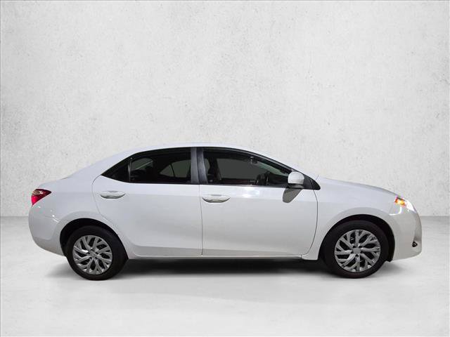 Used 2017 Toyota Corolla LE FWD image 4