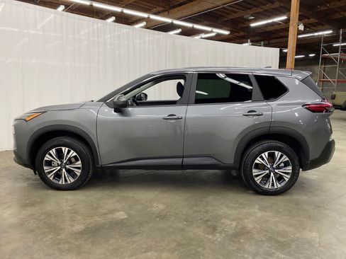 Used 2023 Nissan Rogue SV AWD/4WD image 3