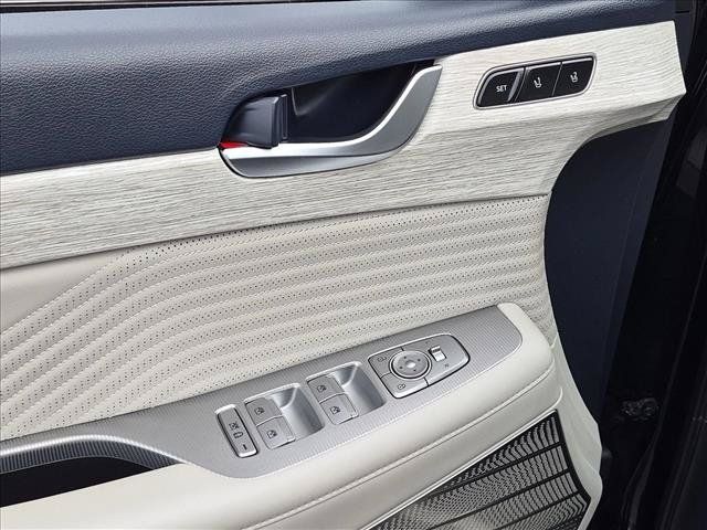 Used 2025 Hyundai Palisade Calligraphy AWD/4WD image 13