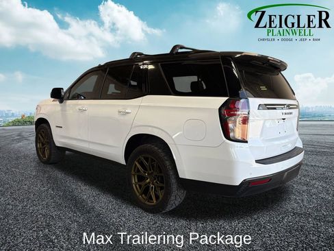 Used 2021 Chevrolet Tahoe Z71 w/ Luxury Package AWD/4WD image 3