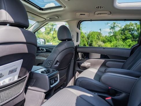 New 2026 Kia Carnival SX Prestige image 13