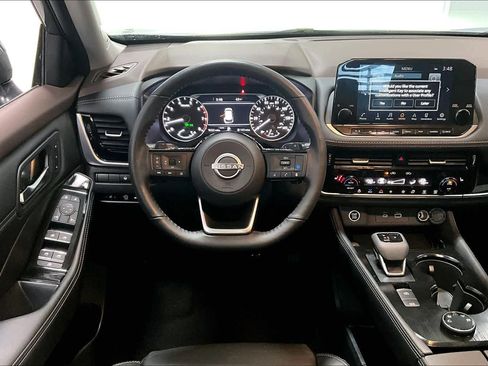 Used 2023 Nissan Rogue SL image 12