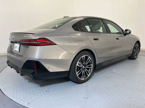 New 2026 BMW 530i xDrive w/ M Sport Package AWD/4WD image 9