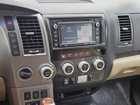 Used 2017 Toyota Sequoia Platinum AWD/4WD image 13