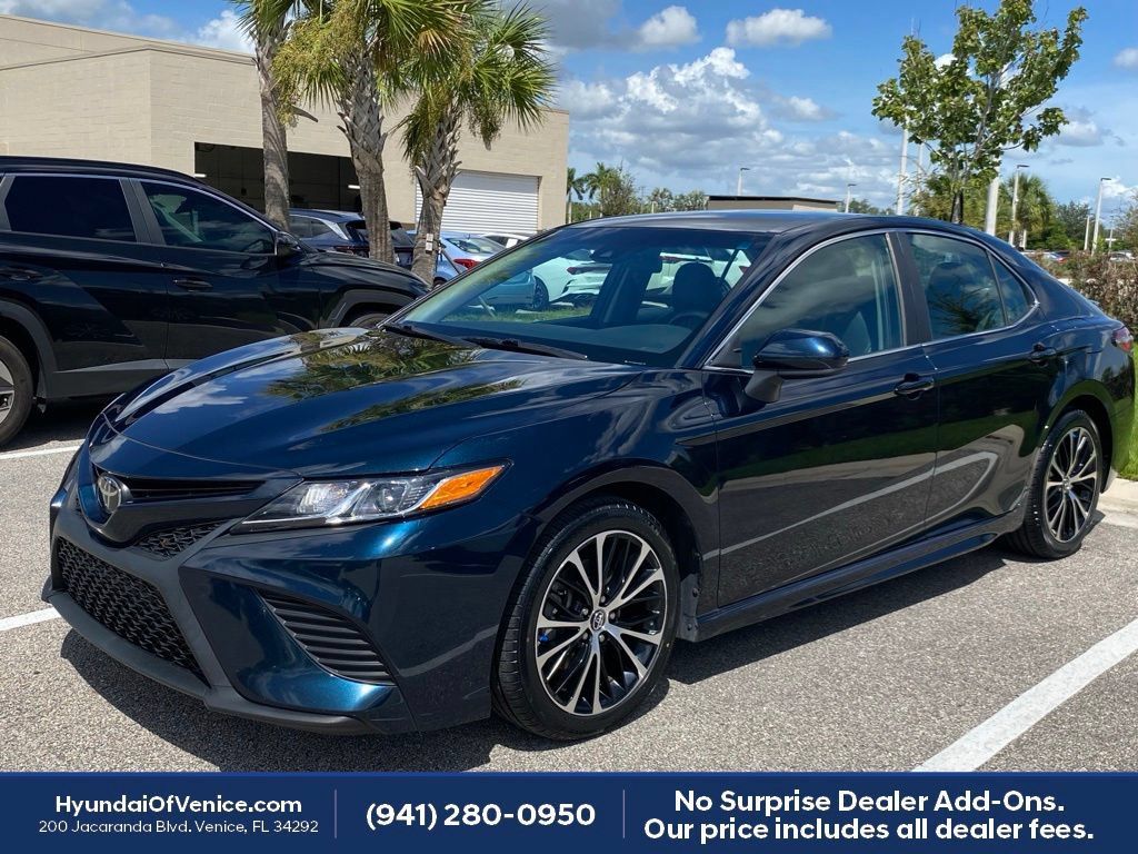 Used 2018 Toyota Camry SE FWD image 8
