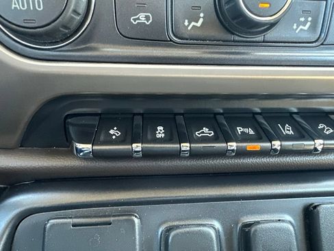 Used 2015 GMC Sierra 1500 Denali w/ Driver Alert Package AWD/4WD image 25