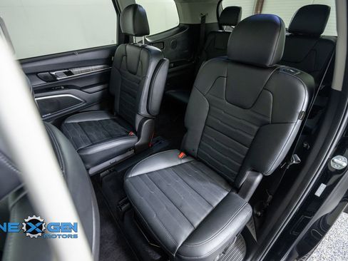 Used 2025 Kia Telluride SX Prestige AWD/4WD image 34