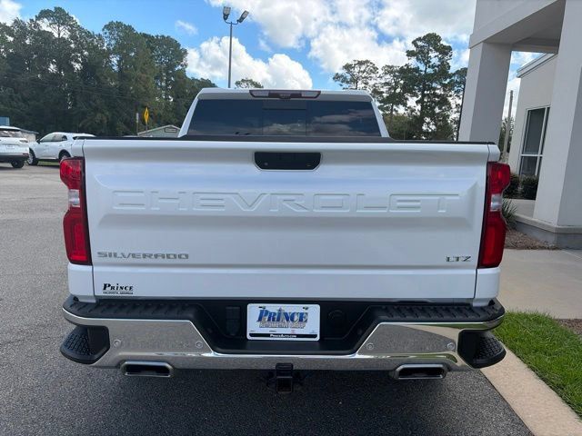Used 2020 Chevrolet Silverado 1500 LTZ w/ LTZ Plus Package AWD/4WD image 4
