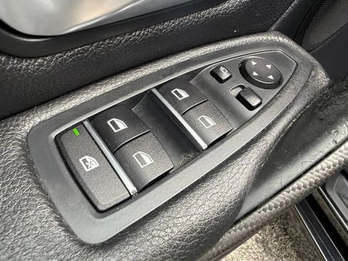 Used 2016 BMW 320i xDrive Sedan AWD/4WD image 14