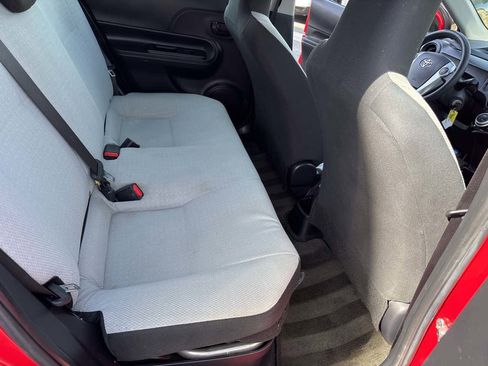 Used 2015 Toyota Prius C One image 16