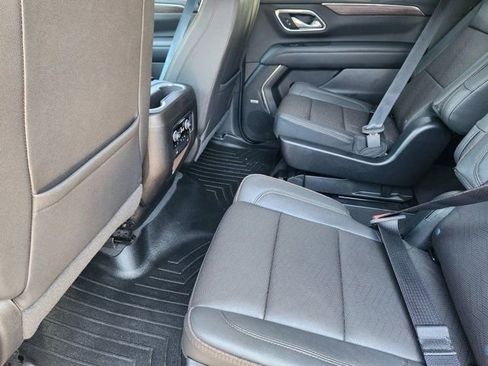 Used 2022 Chevrolet Suburban High Country image 30