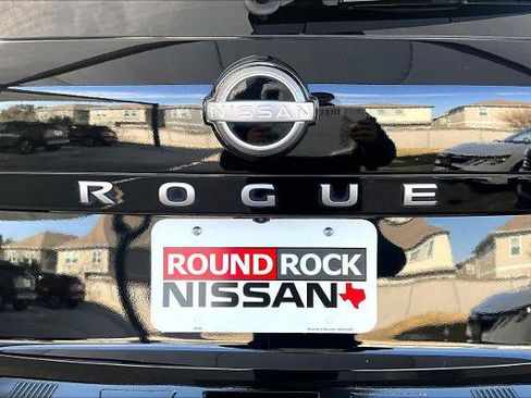 Certified 2024 Nissan Rogue SL w/ SL Premium Package image 10