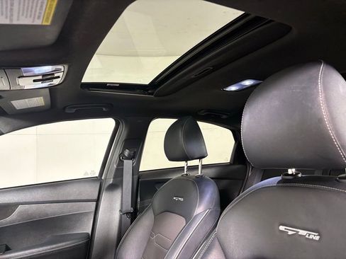 Used 2023 Kia Forte GT-Line w/ GT-Line Premium Package FWD image 17