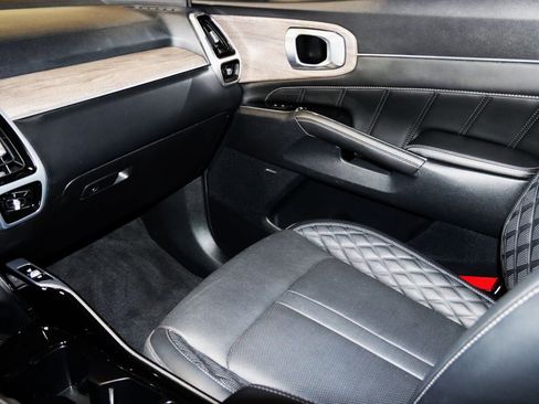 Used 2023 Kia Sorento SX Prestige image 55